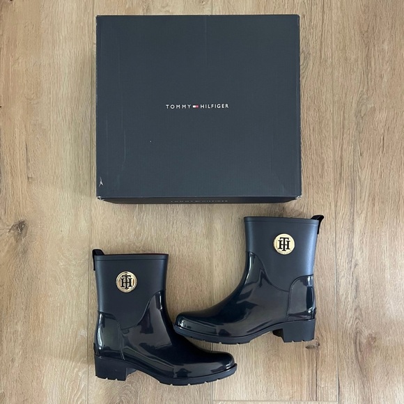 Tommy Hilfiger Kippa Navy Blue Rain Boot Size 6 - Picture 1 of 6